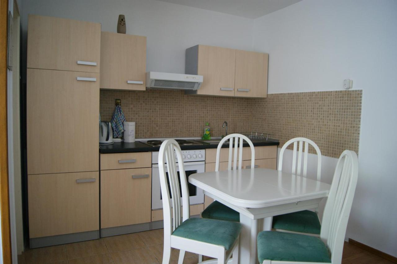 Apartment Lynx Korenica Exteriör bild