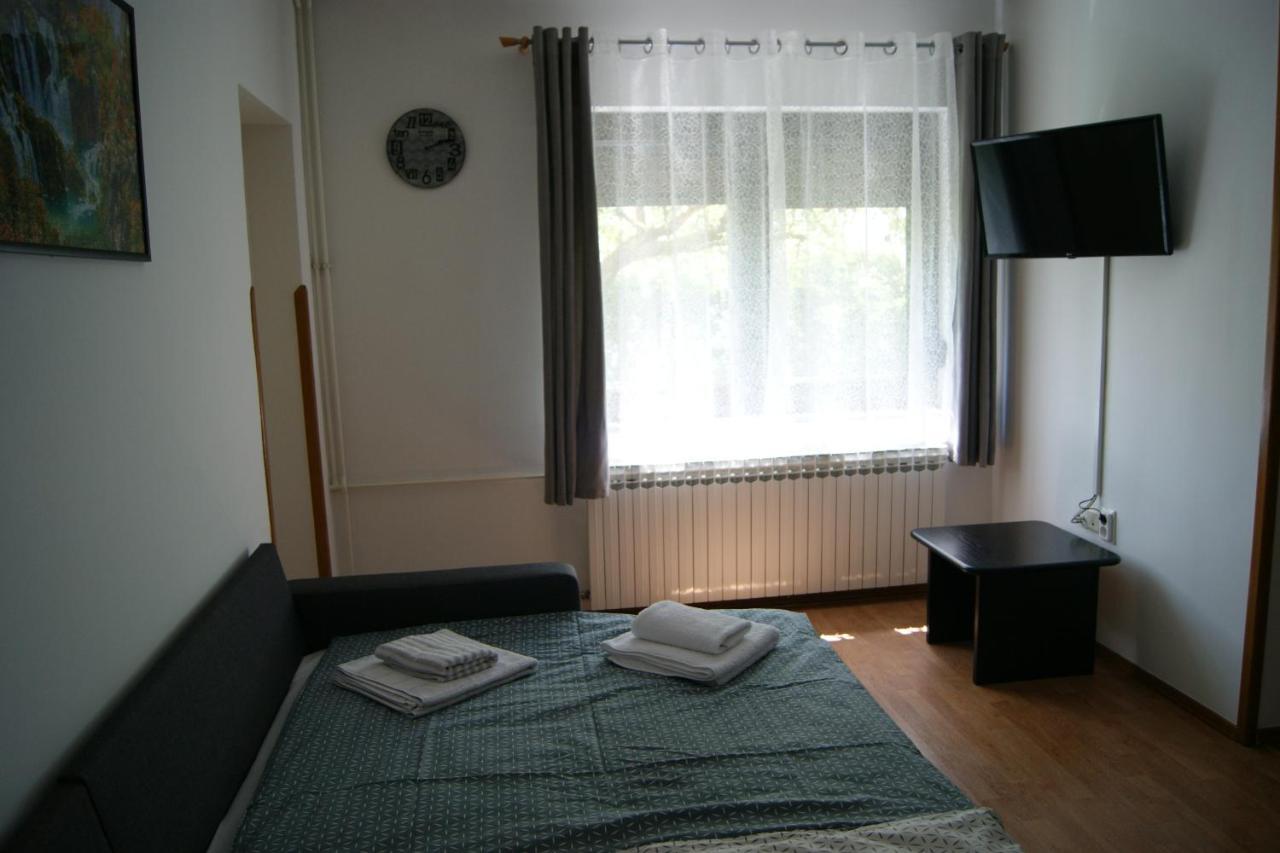 Apartment Lynx Korenica Exteriör bild